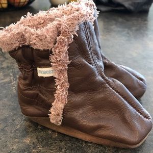 Brown and tan 6-12M Robeez baby booties